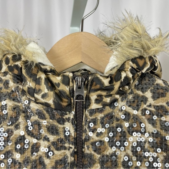 Children's Place XS Size 4 Sequin Animal Print Faux Fur Puff Vest Zipper Puffer - Picture 4 of 8